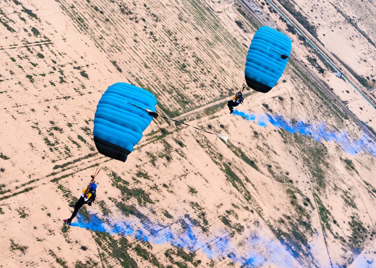 Kaz flying under canopy